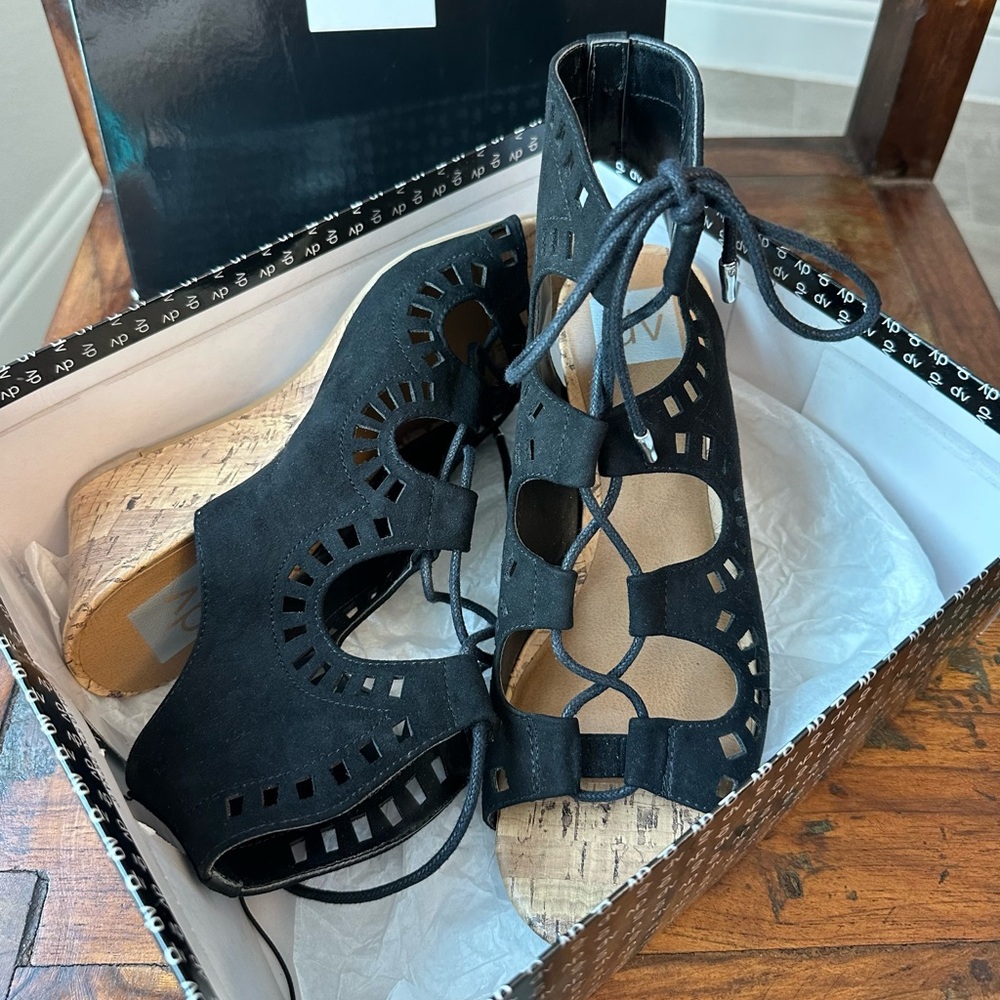 ☀️ DV By DOLCE VITA Lace-Up Gladiator Wedge Sandals
